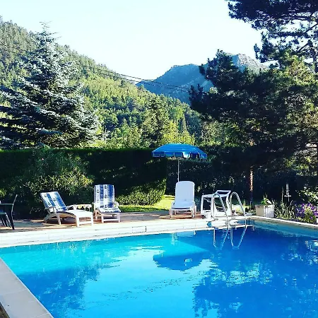 Canigou Bed & Breakfast *